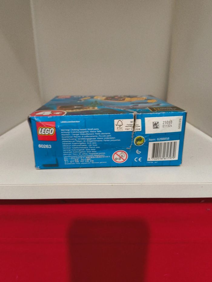 Lego city 60263 sous marin - photo numéro 2