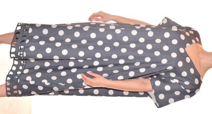 robe longue grise à pois blanc fluide manches courtes col V taille 46/48 - photo numéro 7