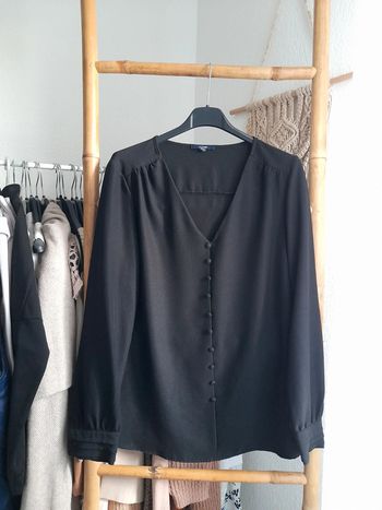 Blouse noire à boutons taille 36