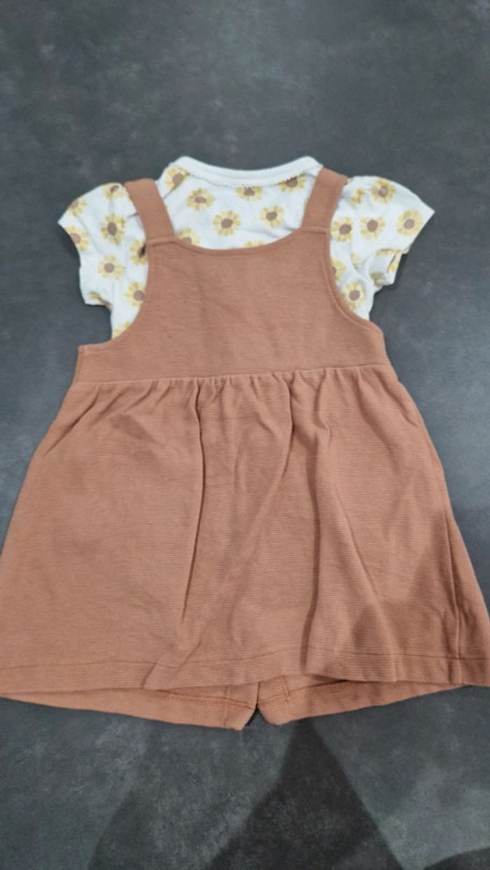 Robe marron + tshirt - photo numéro 4
