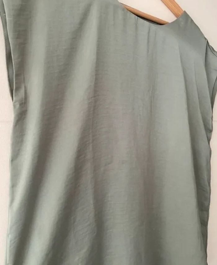 Blouse satinée vert d’eau Forever 21 - Taille S - photo numéro 2