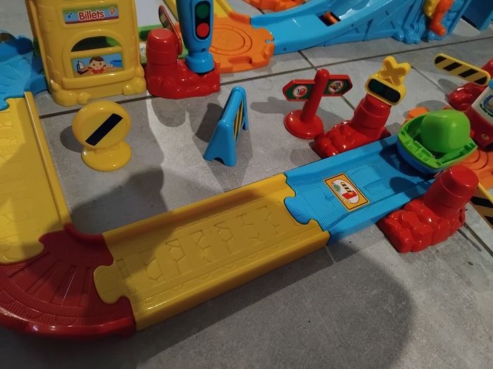 Mon circuit train interactif tut tut bolides Vtech. - photo numéro 6
