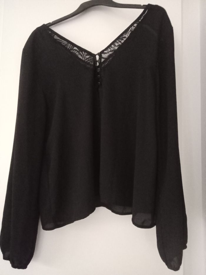 Vêtements  en vente - photo numéro 3