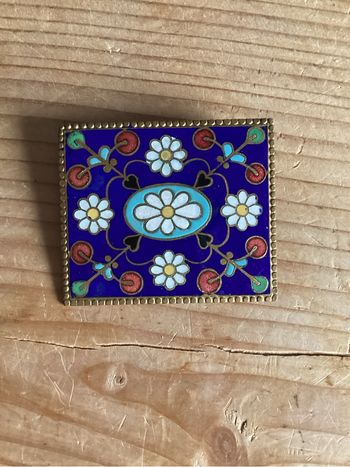 Broche laiton et émail 