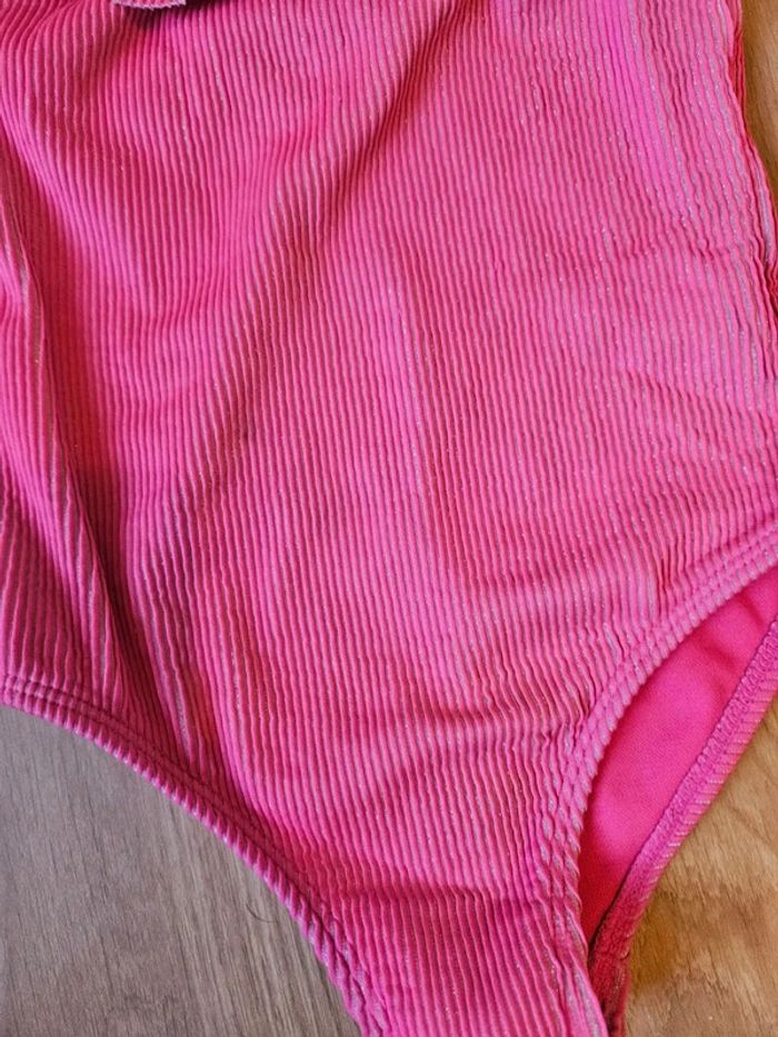 Maillot de bain rose fushia primark 4/5 ans - photo numéro 2