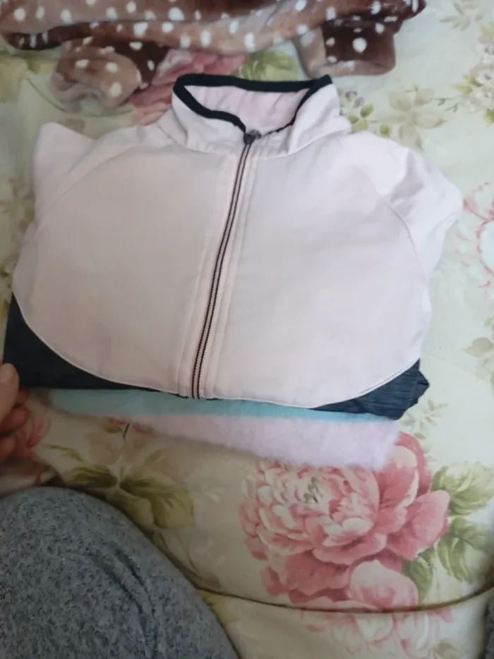 3 pull fille tbe 4:5 ans - photo numéro 4