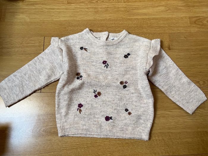 Lot de 3 pulls + 1 gilet 18 mois - photo numéro 6