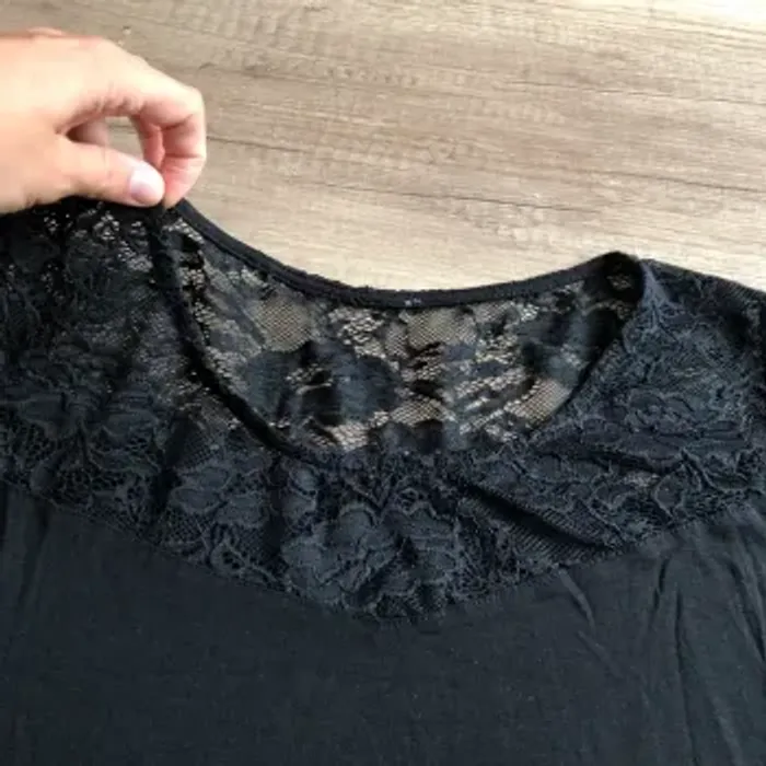 Tee shirt dentelle - photo numéro 4