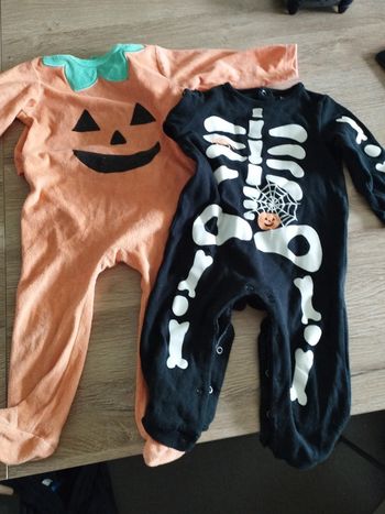 Deux pyjamas Halloween