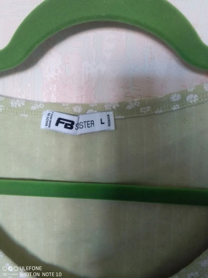 Haut/t shirt taille L - photo numéro 2