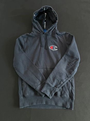 Sweat champion brodé