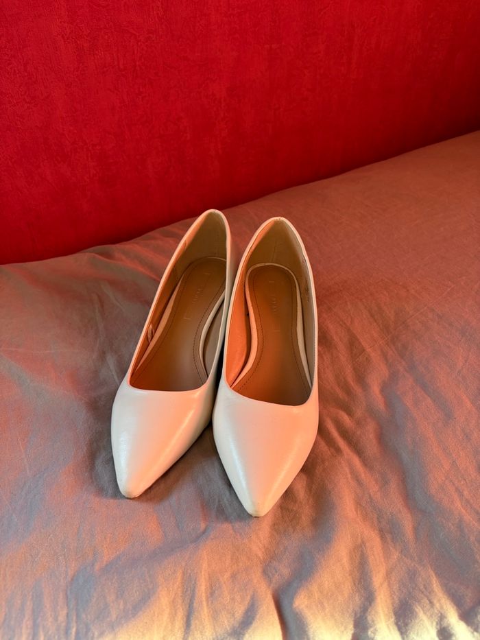 Talons bas jamais utilisé - photo numéro 2