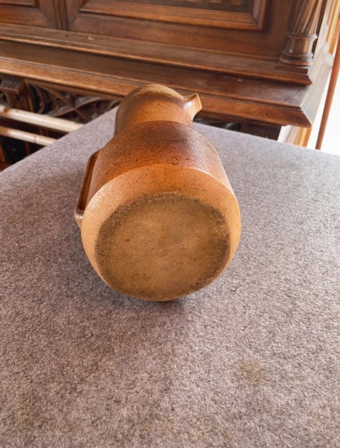 Cruche à eau ou vin en terre cuite - photo numéro 2
