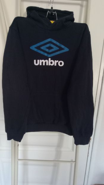 Sweat Umbro taille 162 cm