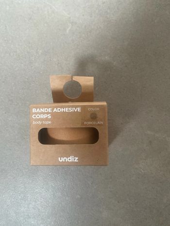 Bande adhésive corps undiz