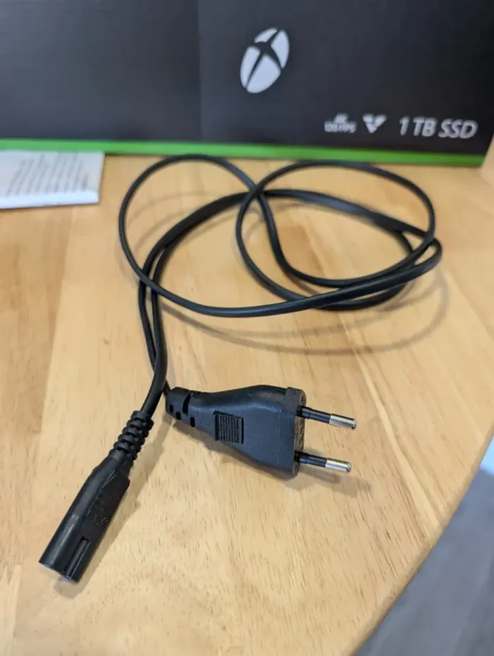 Xbox Series X · Noir - photo numéro 7