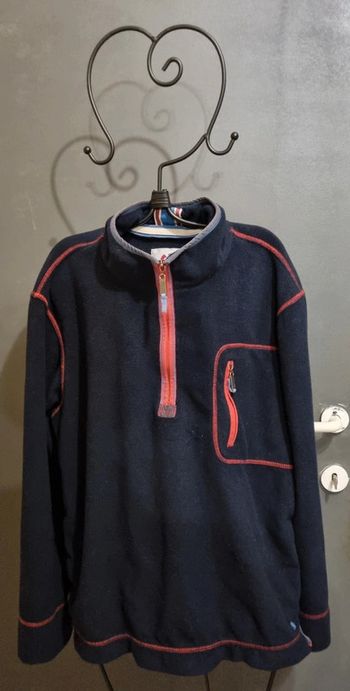 Pull avec tirette bleu marine