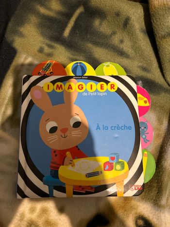 Livre imagier à la crèche