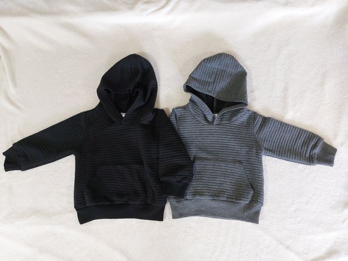 Lot de 2 sweat à capuche 24 mois