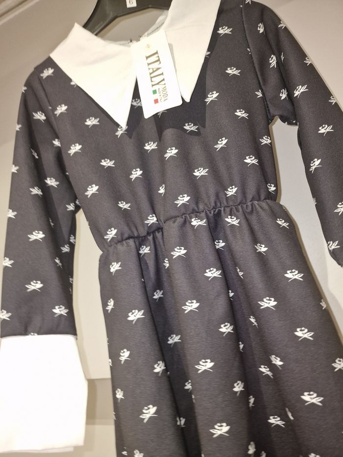 8 ans mercredi wednesday Robe - photo numéro 2