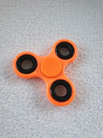 Hand spinner orange