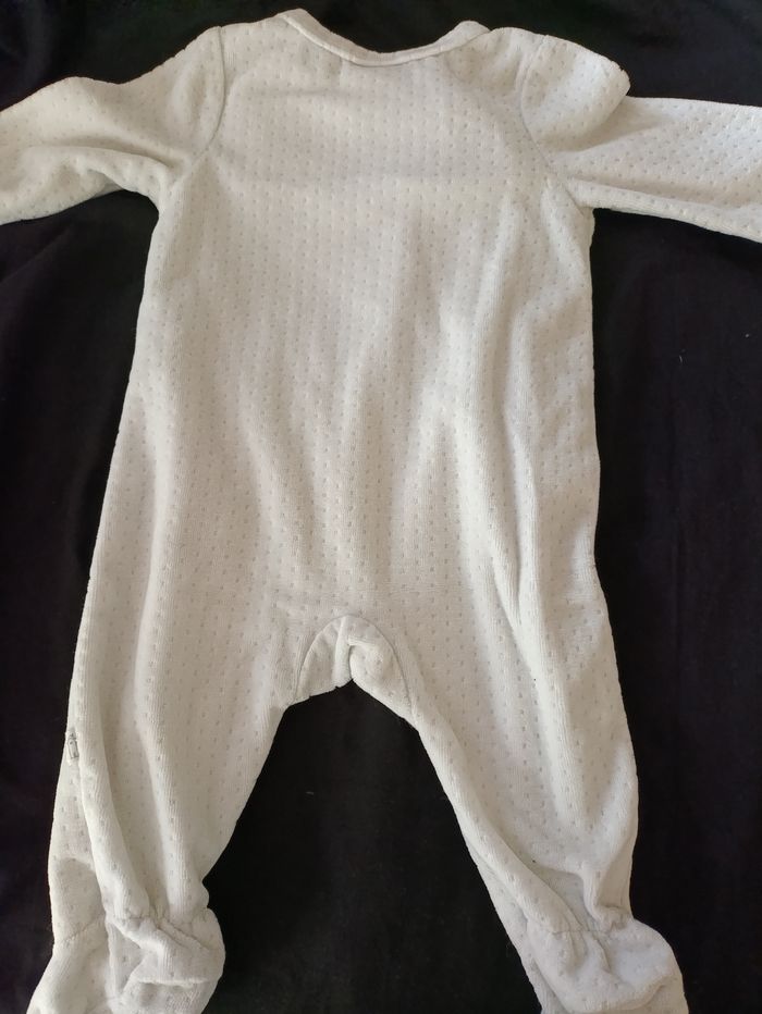 Pyjama 3 mois - photo numéro 2
