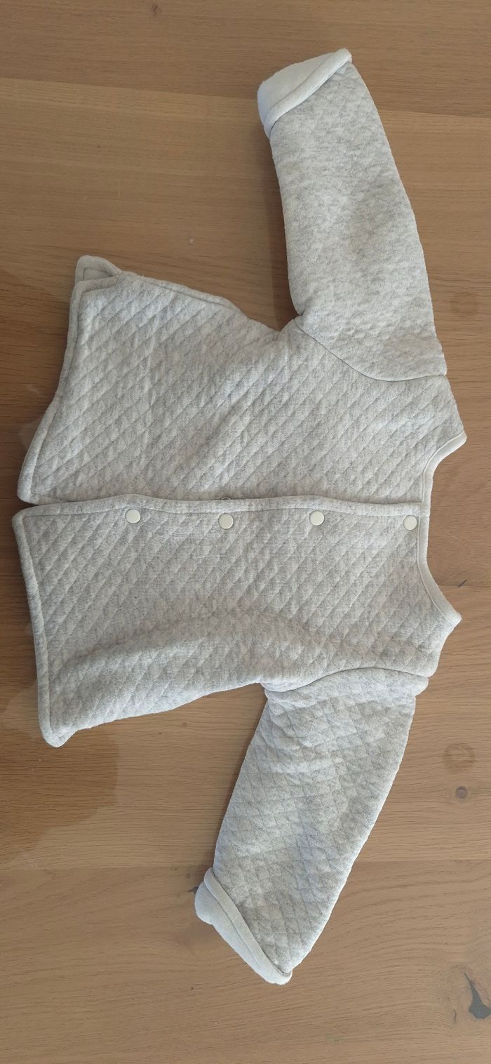 Gilets 1 mois - photo numéro 5