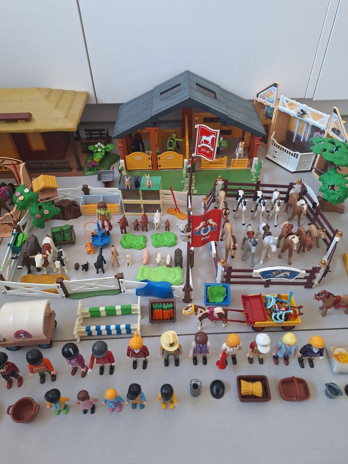 Très gros lot playmobil chevaux, ferme, écurie, enclos... - photo numéro 13