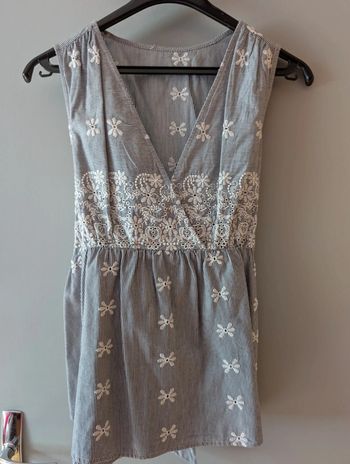 Blouse brodée