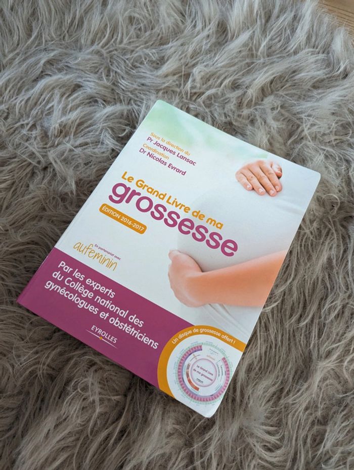 Le grand livre de ma grossesse