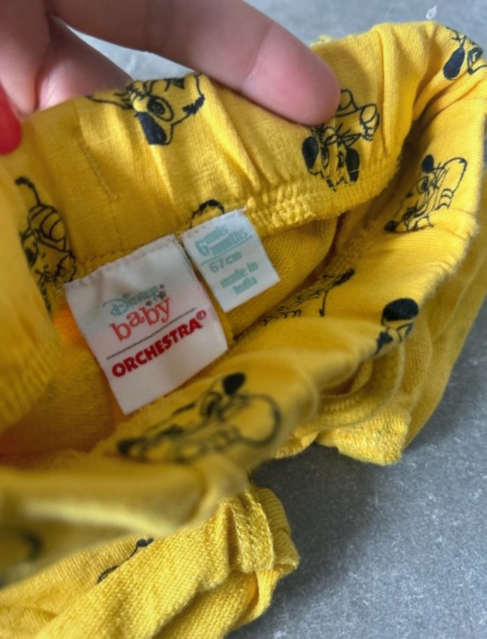 Short jaune - photo numéro 3