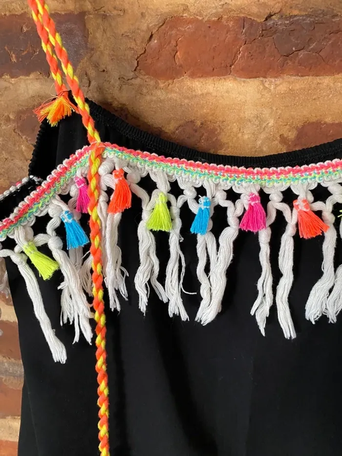 Haut bohème à pompons - photo numéro 2