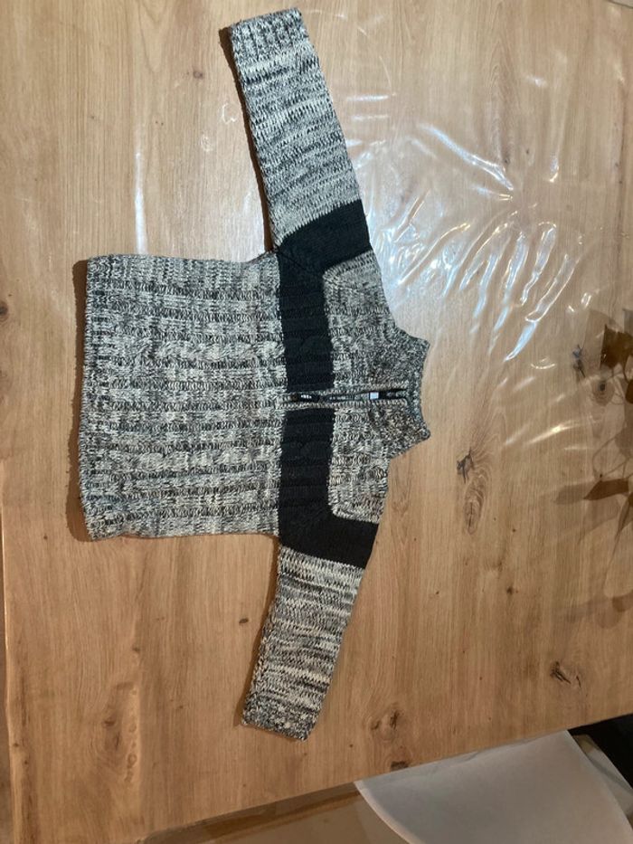 Pull camionneur gris taille 3 ans