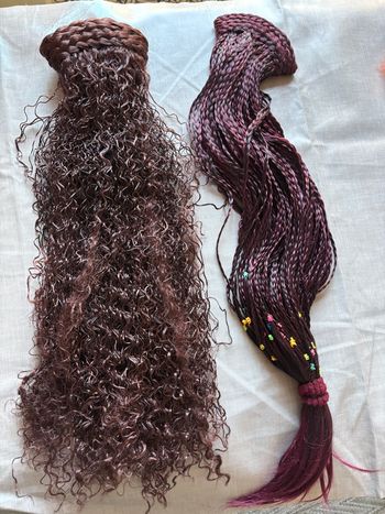 2 fausses queues de cheval postiches 