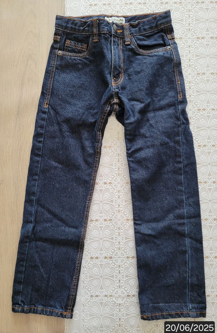 Lot deux jeans et un jogger - photo numéro 2
