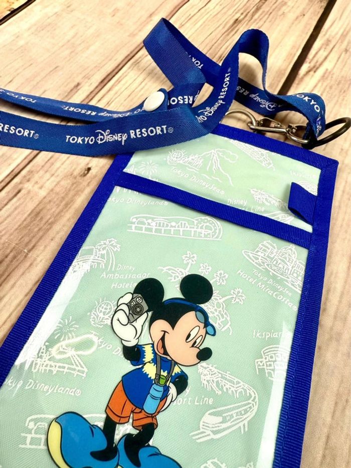 Lanière Disney pochette porte pass Mickey Tokyo Disneyland - photo numéro 2