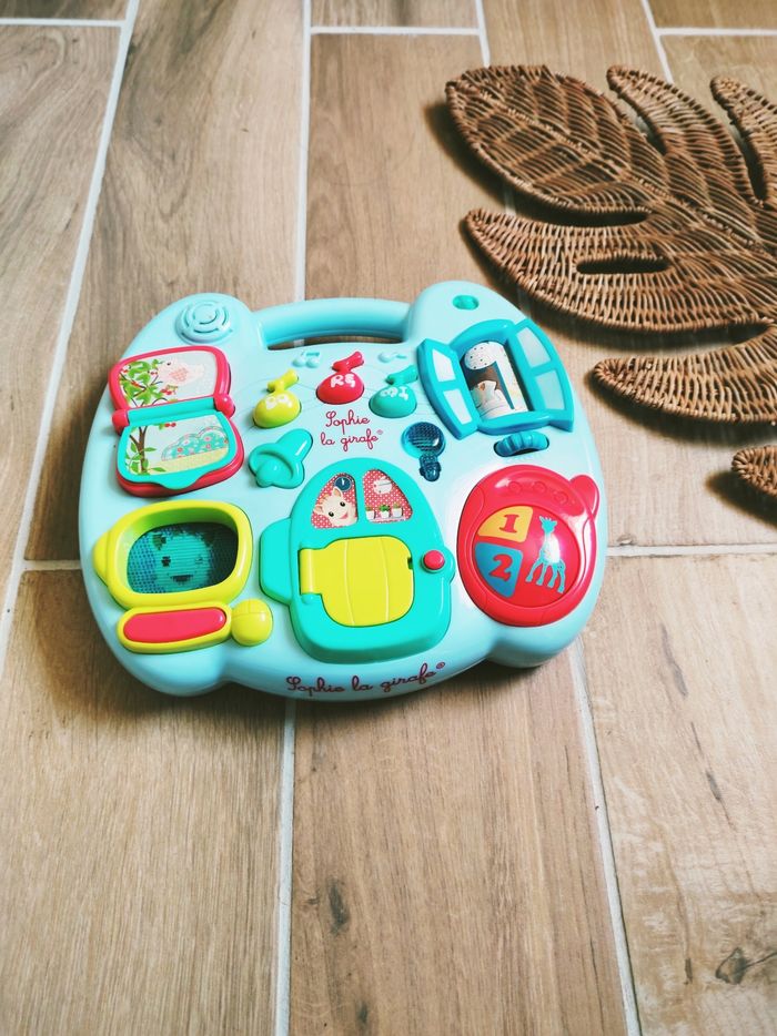 🦒Panneau/ table d'activité busy board sonore et lumineux marque Sophie la Girafe