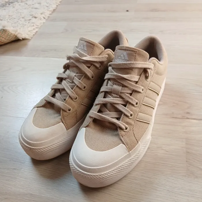Basket Adidas Bravada