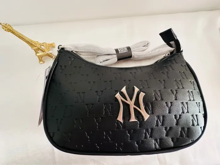 👜Sac MLB noir New York Yankees - Authentique et neuf avec étiquettes - photo numéro 8