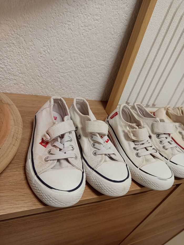 Lot de tennis pointure 29 marque Levis et Converse - photo numéro 3