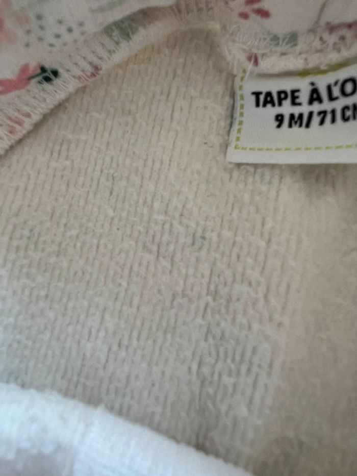 Joli pantalon blanc fleuri TAO 9 mois TBE - photo numéro 4