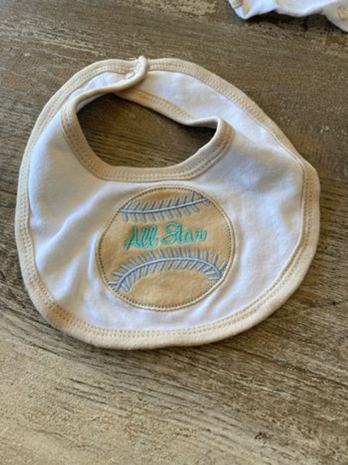 Ensemble trousseau maternité bébé all star football américain 3 /6 mois - photo numéro 5