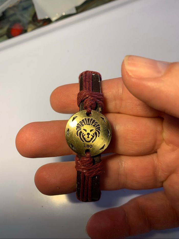 Bracelet lion