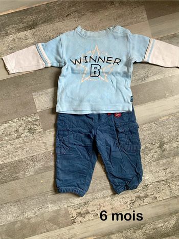 Lot tee-shirt et pantalon en taille 6 mois