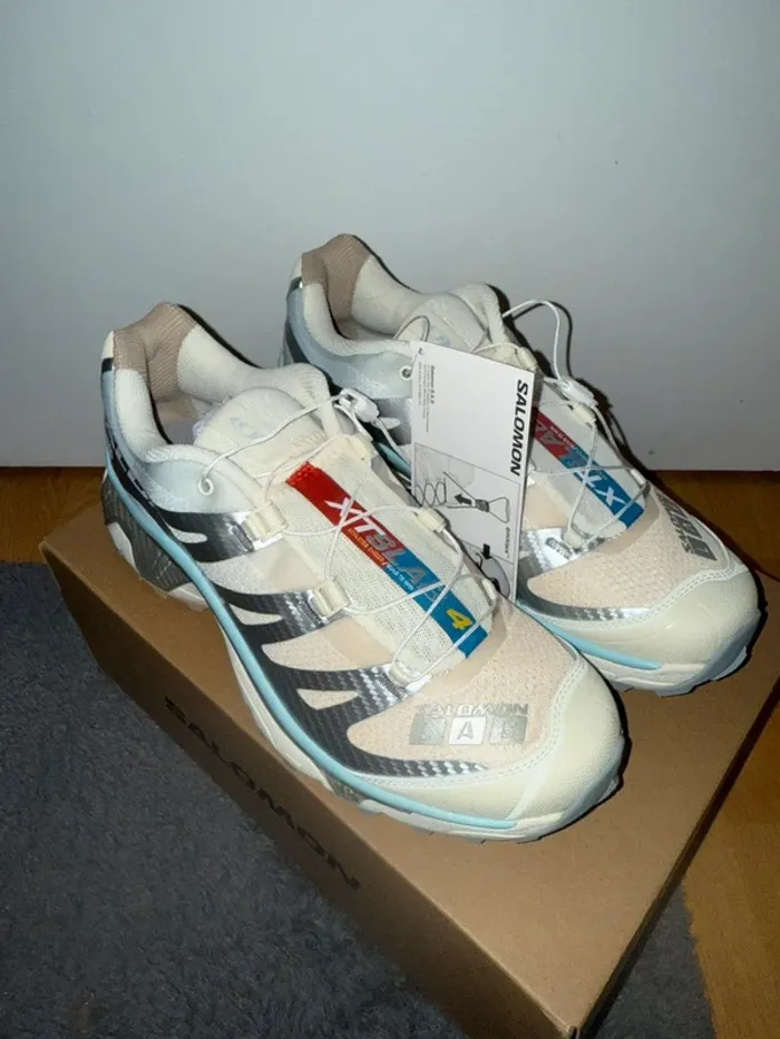 Salomon XT-4 OG Vanilla Ice Ballad blue Tender Peach - photo numéro 11