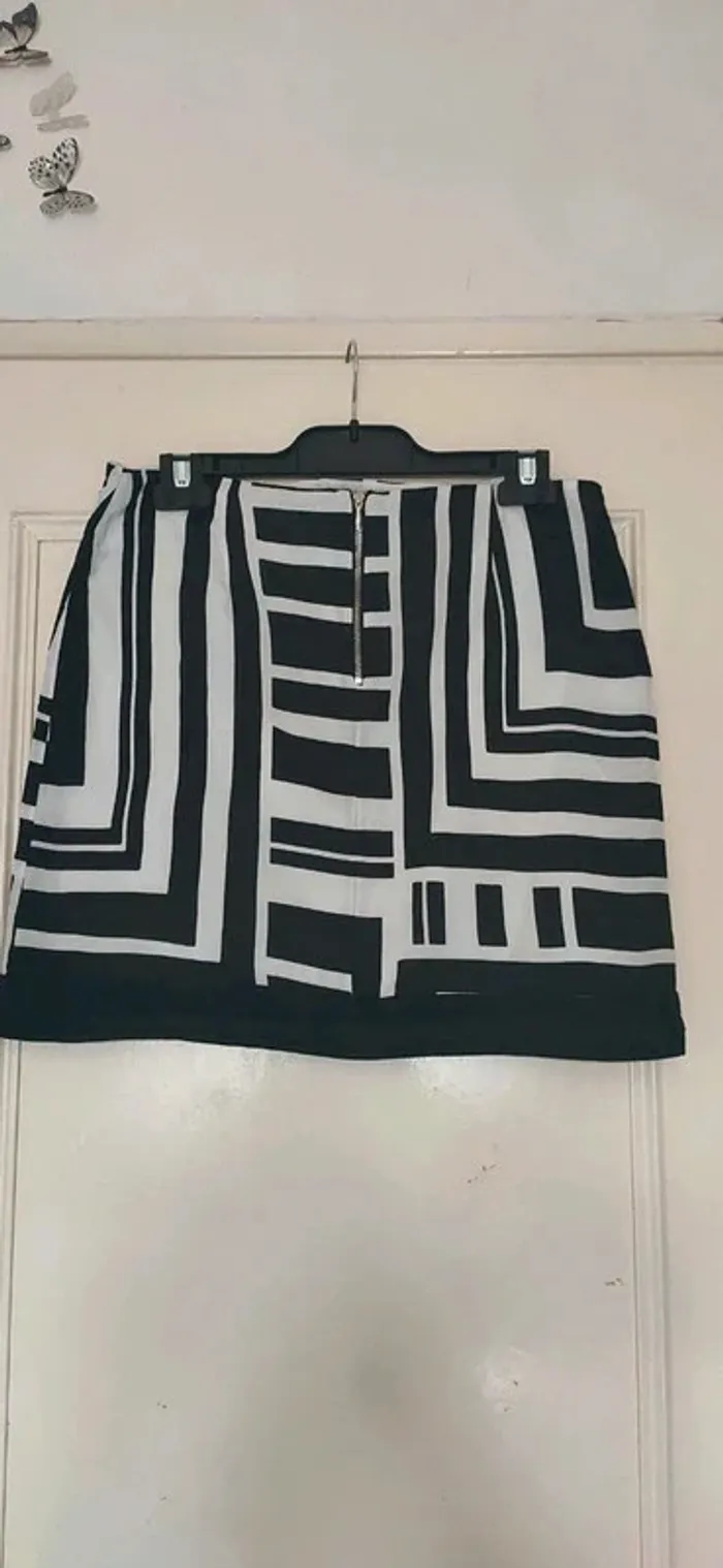 Jupe droite - photo numéro 3