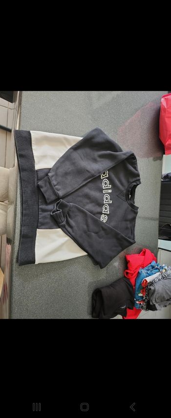 Sweat adidas noir et blanc