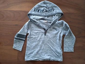 Tee-shirt capuche gris TAO 3 ans