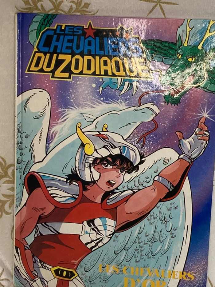 BD Les chevaliers du Zodiaque « Les chevaliers d Or » - photo numéro 2