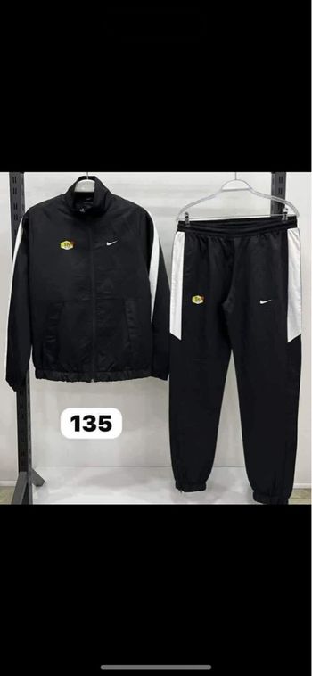 Survêtement Nike tn